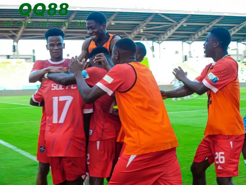 San Pedro lại cho thấy sự lì lợm trong cách triển khai lối chơi và không dễ bị cuốn vào thế trận của đối phương San Pedro lại cho thấy sự lì lợm trong cách triển khai lối chơi và không dễ bị cuốn vào thế trận của đối phương